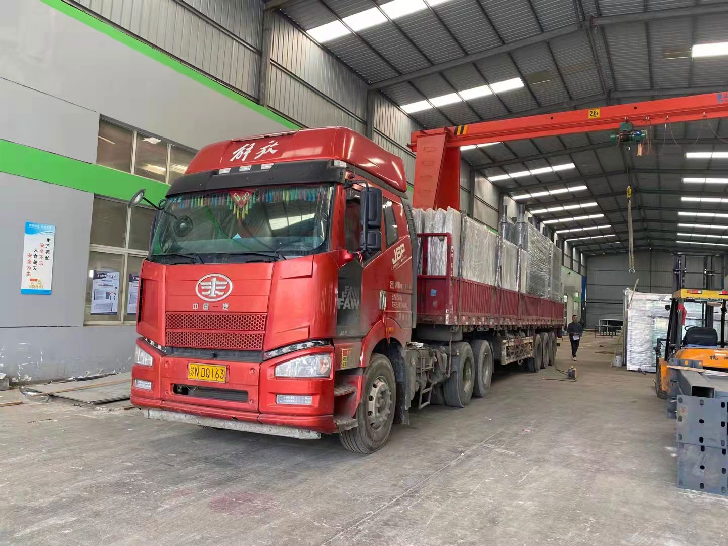 候車(chē)亭發(fā)貨圖 候車(chē)亭發(fā)貨圖